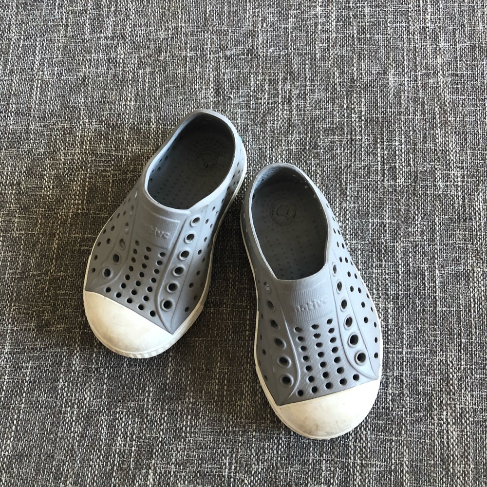 Native Shoes Size 6